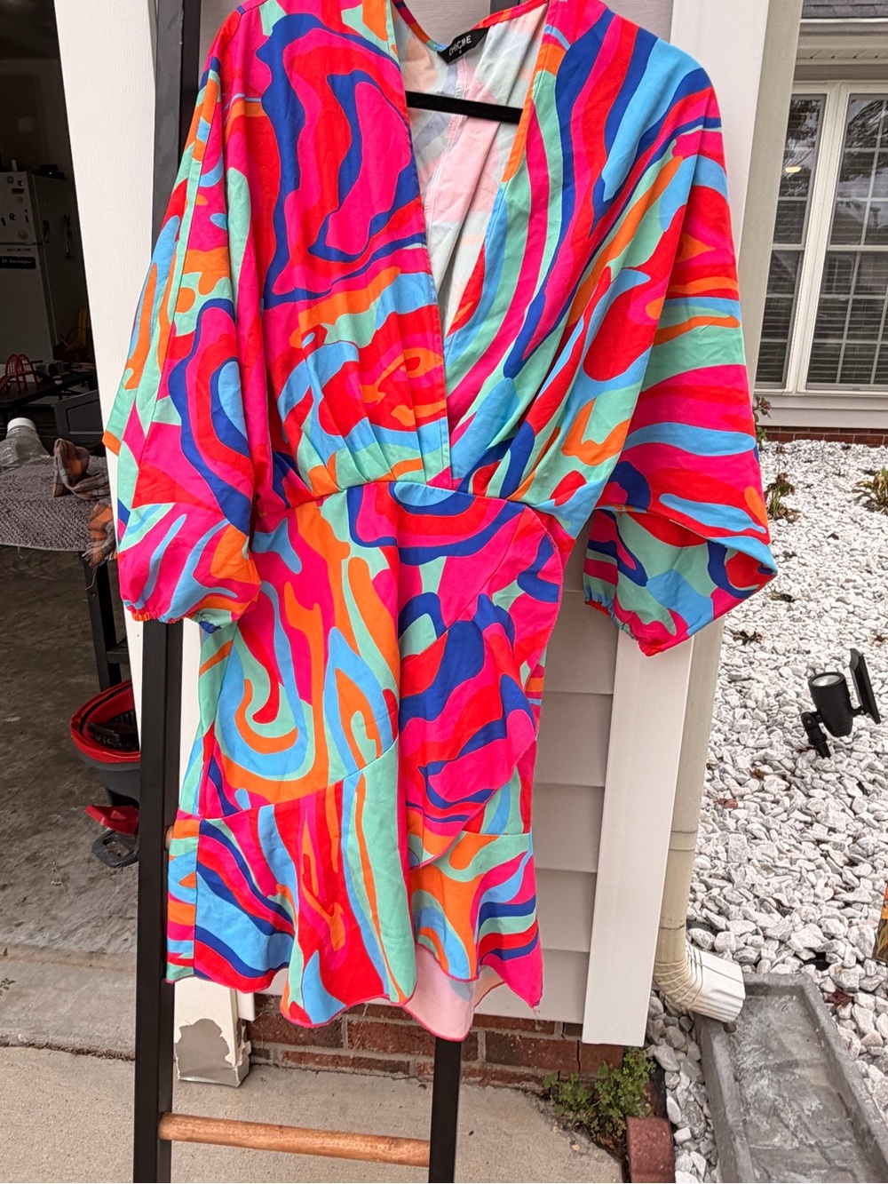 💘ChicMe Psychedelic Abstract Swirl Plunge V-Neck Mini Dress